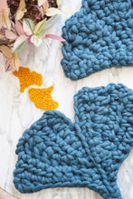 Load image into Gallery viewer, Flirty Foliage Gingko